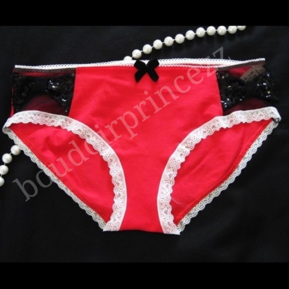 🌹 Victoria's Secret CHRISTMAS Sequin Bow Panties